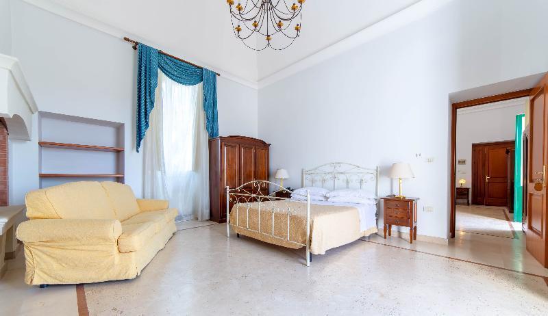 Hotel Antica Masseria Li Sauli 3*